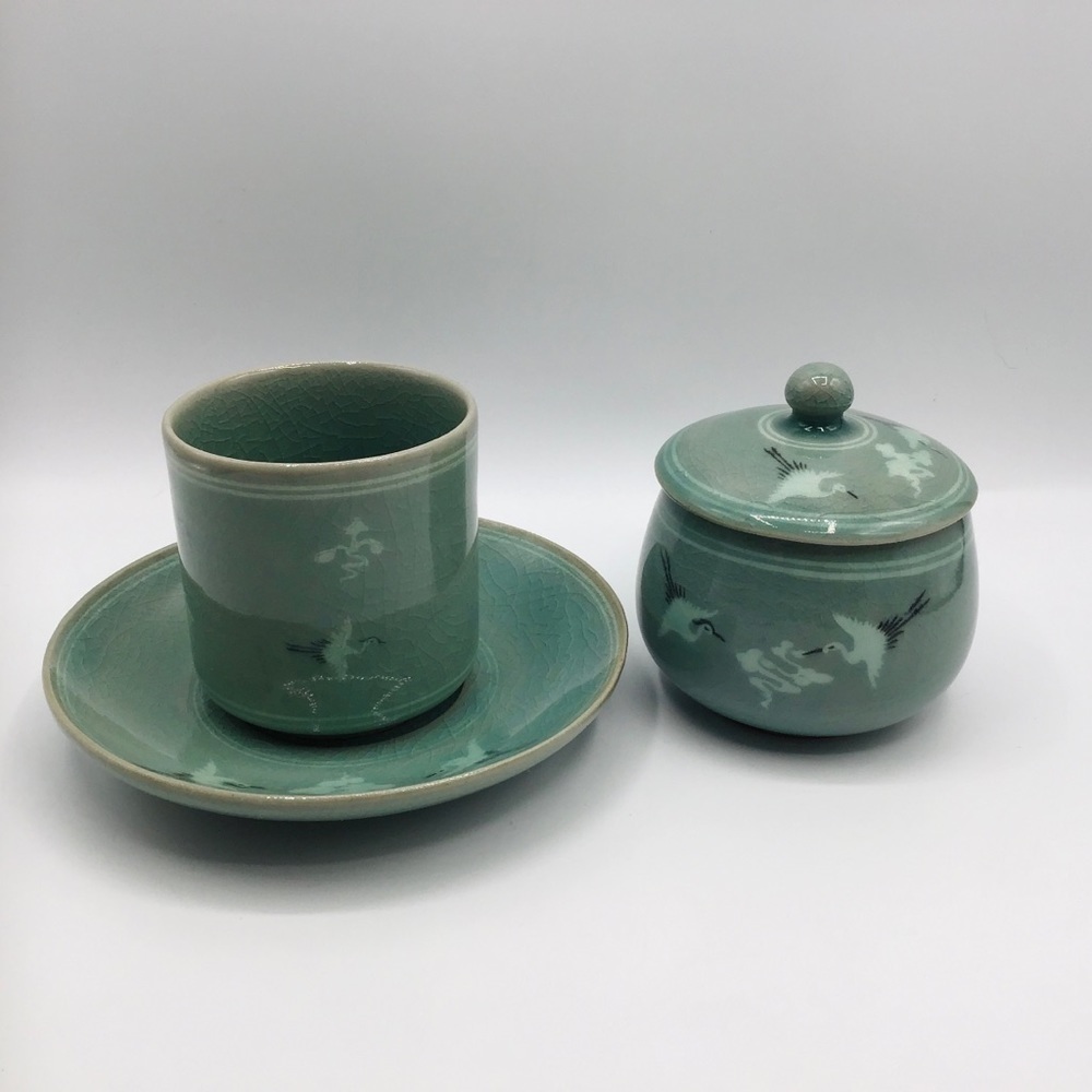 VINTAGE Celedon Tea Set Cup and Sugar Bowl Asian Flying Crane Crackle Glaze Blue